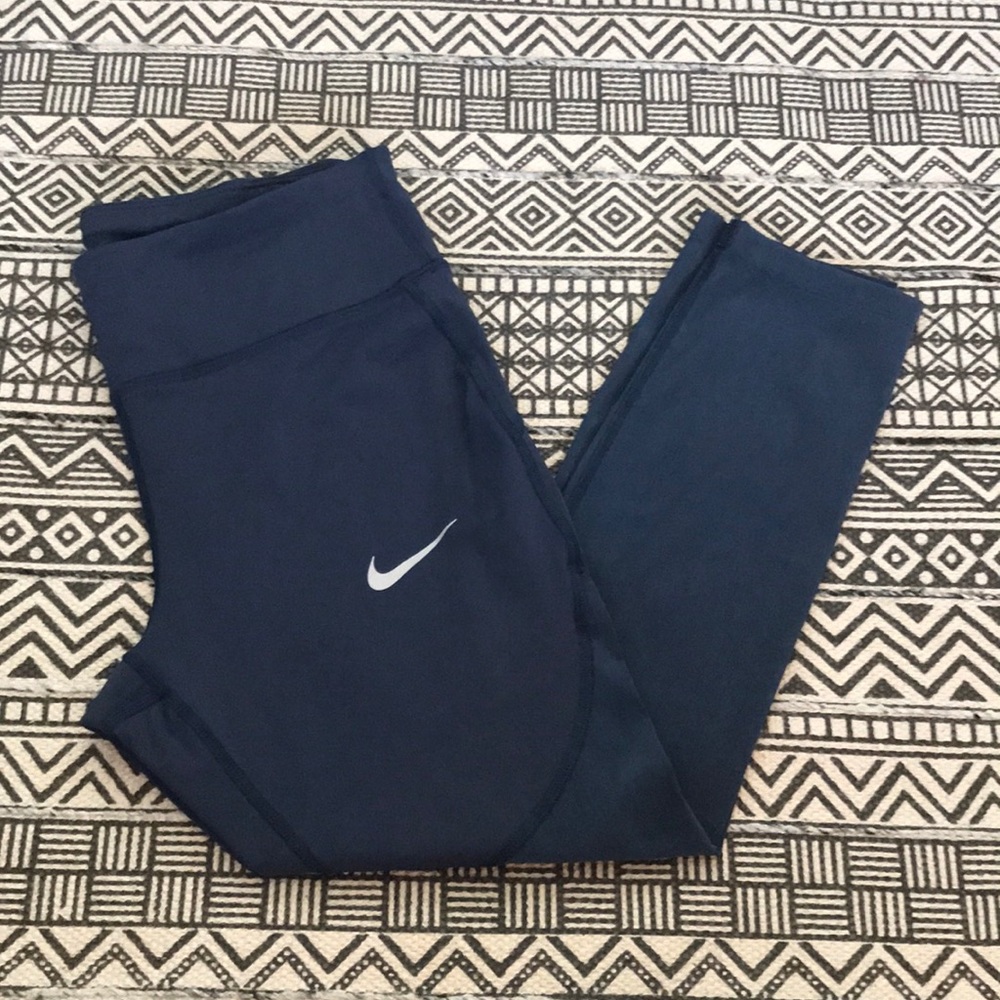 Nike athletic Capri leggings